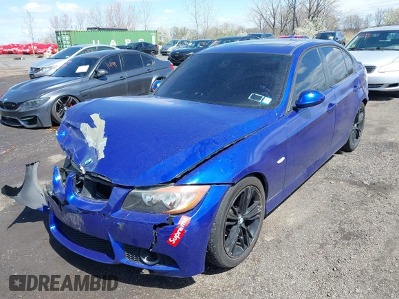 2008 BMW 3 Series 328xi z VIN WBAVC93578K043546, wystawiony jako IAAI lot #41987405 z przebiegiem Nie podano mil oraz . Historia ofert i sprzedaży dostępna na DreamBid. Obrazek 2.