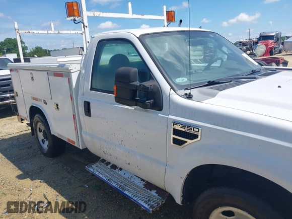2008 Ford F-350 with VIN 1FDSF30568EB85539, listed as a IAAI auction lot 42207045 with 307,671 mi miles and . Bid and sale history available at DreamBid. Image 17.