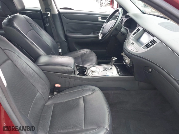 2013 Hyundai Genesis 5.0L R-Spec with VIN KMHGC4DH3DU240294, listed as a IAAI auction lot 41514721 with 137,269 mi miles. Bid and sale history available at carsss.com. Image 5.