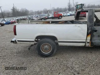 1997 GMC Sierra 1500 with VIN 1GTGC24R3VZ522487, listed as a Copart auction lot 44922165 with Not Provided miles and Non Repairable. Bid and sale history available at DreamBid. Image 10.