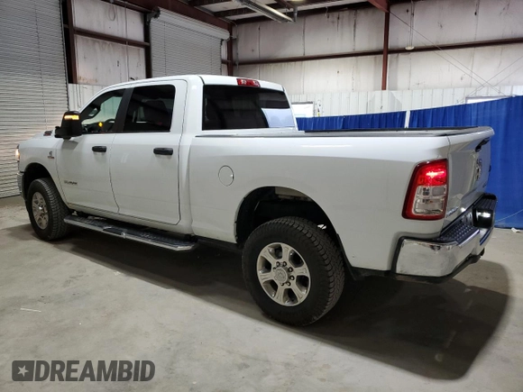 2024 Ram 2500 Big Horn with VIN 3C6UR5DL6RG244728, listed as a Copart auction lot 63820805 with 39,351 mi miles and Clean title. Bid and sale history available at DreamBid. Image 2.