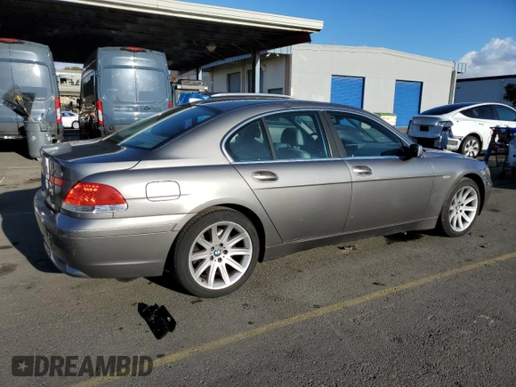 2002 BMW 7 Series 745i with VIN WBAGL63462DP57016, listed as a Copart auction lot 81025594 with 121,870 mi miles and Salvage Title. Bid and sale history available at DreamBid. Image 3.