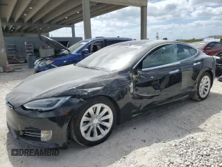 2019 Tesla Model S 75D z VIN 5YJSA1E29KF306446, wystawiony jako Copart lot #55120825 z przebiegiem 35 620 mil mil oraz Szkoda całkowita • Salvage title. Historia ofert i sprzedaży dostępna na DreamBid. Obrazek 1.