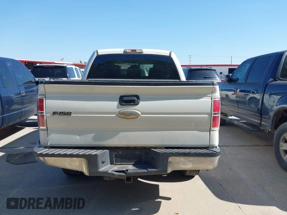 2011 Ford F-150 XL z VIN 1FTFW1CF3BKD57601, wystawiony jako IAAI lot #41993780 z przebiegiem 273 913 mil mil oraz . Historia ofert i sprzedaży dostępna na DreamBid. Obrazek 16.