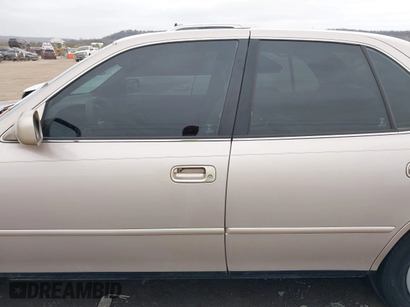 1996 Toyota Camry DX with VIN 4T1BG12K8TU738565, listed as a IAAI auction lot 41702096 with 100,587 mi miles. Bid and sale history available at carsss.com. Image 15.
