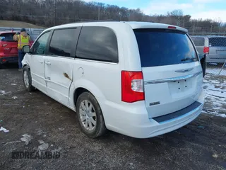 2015 Chrysler Town & Country LX with VIN 2C4RC1AG0FR676463, listed as a IAAI auction lot 41269495 with 83,020 mi miles and . Bid and sale history available at carsss.com. Image 3.