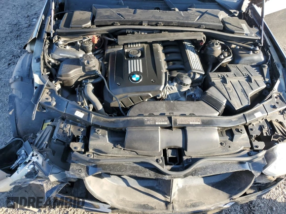 2011 BMW 3 Series 328i with VIN WBAKE5C59BE755262, listed as a Copart auction lot 42943825 with 119,230 mi miles and Salvage title. Bid and sale history available at DreamBid. Image 13.