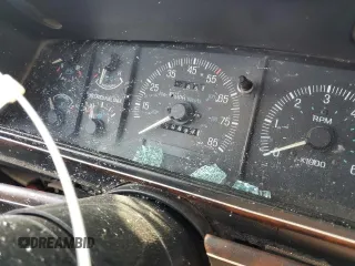 1990 Ford F-250 z VIN 2FTHF26H4LCA00395, wystawiony jako Copart lot #60321695 z przebiegiem 50 927 mil mil oraz Szkoda całkowita • Salvage title. Historia ofert i sprzedaży dostępna na DreamBid. Obrazek 9.