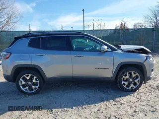 2018 Jeep Compass Limited with VIN 3C4NJDCB8JT246385, listed as a IAAI auction lot 40858204 with Not provided miles and . Bid and sale history available at DreamBid. Image 12.