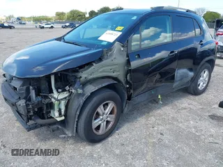 2021 Chevrolet Trax LT with VIN KL7CJLSB5MB310193, listed as a IAAI auction lot 42008721 with 178,445 mi miles. Bid and sale history available at carsss.com. Image 2.