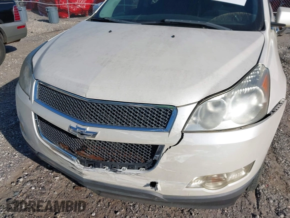 2011 Chevrolet Traverse 1LT z VIN 1GNKRGED8BJ378252, wystawiony jako IAAI lot #42055050 z przebiegiem 232 840 mil mil oraz . Historia ofert i sprzedaży dostępna na DreamBid. Obrazek 6.