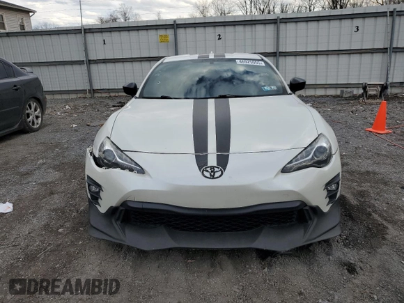 2017 Toyota 86 with VIN JF1ZNAA18H8707341, listed as a Copart auction lot 46925955 with 170,877 mi miles and Clean Title. Bid and sale history available at carsss.com. Image 5.