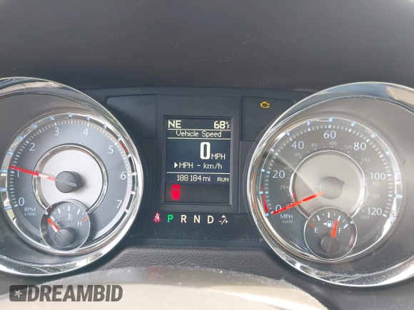 2016 Chrysler Town & Country Touring-L with VIN 2C4RC1CG7GR221690, listed as a IAAI auction lot 42038763 with 188,184 mi miles. Bid and sale history available at carsss.com. Image 7.