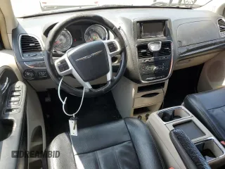 2015 Chrysler Town & Country Touring with VIN 2C4RC1BG6FR534200, listed as a Copart auction lot 55086895 with 206,483 mi miles and Salvage Title. Bid and sale history available at DreamBid. Image 8.