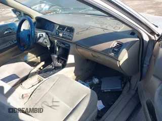 1996 Honda Accord LX with VIN 1HGCD5639TA032042, listed as a IAAI auction lot 41508186 with Not Provided miles and . Bid and sale history available at carsss.com. Image 5.