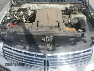 2010 Lincoln Navigator с VIN 5LMJJ3J5XAEJ00018, выставлен на аукционе Copart как лот 82041504 с пробегом 168 159 миль миль и Списание • Salvage title. История ставок и продаж доступна на DreamBid. Изображение 12.
