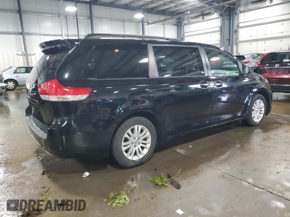 2013 Toyota Sienna XLE AAS with VIN 5TDYK3DC3DS392512, listed as a Copart auction lot 52815845 with 128,561 mi miles and Salvage Title. Bid and sale history available at carsss.com. Image 3.