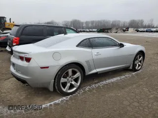 2010 Chevrolet Camaro 2LT z VIN 2G1FC1EV0A9168569, wystawiony jako Copart lot #44438265 z przebiegiem 128 999 mil mil oraz Szkoda całkowita • Salvage title. Historia ofert i sprzedaży dostępna na DreamBid. Obrazek 3.