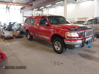 2003 Ford F-150 XL с VIN 1FTRF18W43KB15116, выставлен на аукционе IAAI как лот 42137007 с пробегом 289 133 миль миль и . История ставок и продаж доступна на DreamBid. Изображение 1.