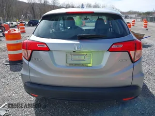 2017 Honda HR-V LX with VIN 3CZRU6H33HM729657, listed as a IAAI auction lot 41844221 with 181,047 mi miles. Bid and sale history available at carsss.com. Image 16.