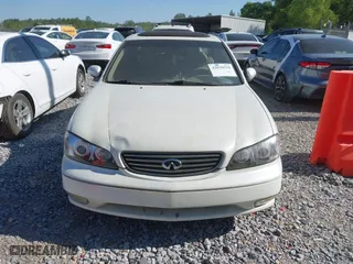 2002 Infiniti I35 Luxury with VIN JNKDA31AX2T020070, listed as a IAAI auction lot 42030518 with 165,414 mi miles. Bid and sale history available at carsss.com. Image 6.