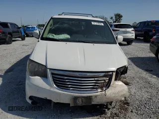 2014 Chrysler Town & Country Touring z VIN 2C4RC1BG9ER255838, wystawiony jako Copart lot #57123045 z przebiegiem 259 391 mil mil oraz Czysty tytuł • Clean title. Historia ofert i sprzedaży dostępna na DreamBid. Obrazek 5.