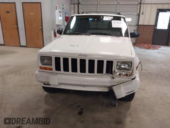 2000 Jeep Cherokee Classic with VIN 1J4FF58S8YL171529, listed as a IAAI auction lot 41748458 with Not provided miles and . Bid and sale history available at DreamBid. Image 12.