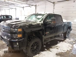 2019 Chevrolet Silverado 2500HD LTZ with VIN 1GC1KTEY6KF267304, listed as a IAAI auction lot 41394062 with 108,179 mi miles. Bid and sale history available at carsss.com. Image 2.