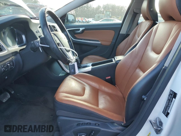 2018 Volvo S60 Inscription z VIN LYV402TK1JB157468, wystawiony jako Copart lot #44784435 z przebiegiem 77 976 mil mil oraz Szkoda całkowita • Salvage title. Historia ofert i sprzedaży dostępna na DreamBid. Obrazek 7.