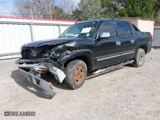 2005 Chevrolet Avalanche LS with VIN 3GNEC12Z35G234691, listed as a IAAI auction lot 41112013 with 1 mi miles. Bid and sale history available at carsss.com. Image 2.