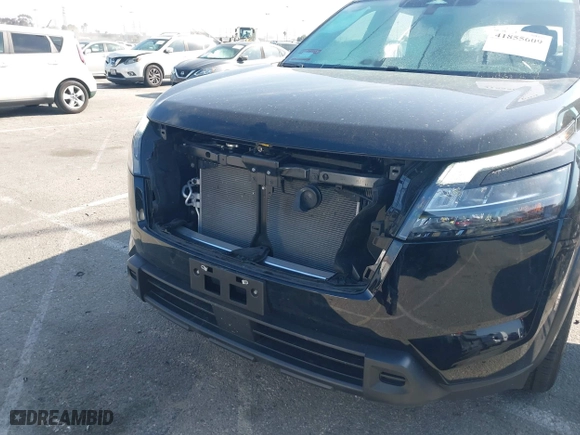 2024 Nissan Pathfinder SV with VIN 5N1DR3BA8RC289408, listed as a IAAI auction lot 41855609 with 11,832 mi miles. Bid and sale history available at carsss.com. Image 18.