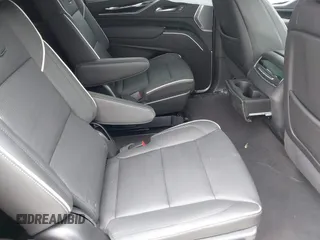2024 Cadillac Escalade ESV 4WD Sport z VIN 1GYS4PKL8RR380625, wystawiony jako IAAI lot #42006085 z przebiegiem 12 081 mil mil oraz . Historia ofert i sprzedaży dostępna na DreamBid. Obrazek 8.