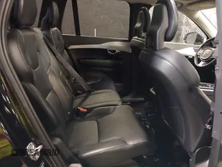 2018 Volvo XC90 Momentum with VIN YV4102PK6J1352841, listed as a IAAI auction lot 42394334 with 85,672 mi miles and . Bid and sale history available at DreamBid. Image 8.