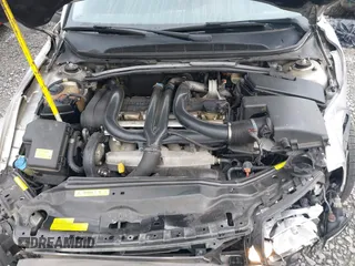 2004 Volvo S80 with VIN YV1TS91Z741370574, listed as a IAAI auction lot 41765504 with 201,008 mi miles. Bid and sale history available at carsss.com. Image 10.