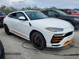 2020 Lamborghini Urus z VIN ZPBUA1ZL3LLA10132, wystawiony jako Copart lot #75569384 z przebiegiem Nie podano mil oraz Nie do naprawy. Historia ofert i sprzedaży dostępna na DreamBid. Obrazek 4.