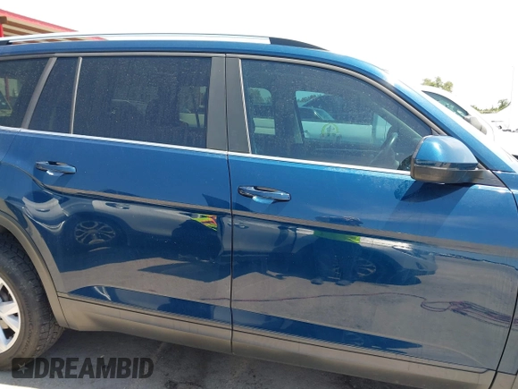 2018 Volkswagen Atlas SE with VIN 1V2LR2CAXJC558200, listed as a IAAI auction lot 42297089 with 95,366 mi miles and . Bid and sale history available at DreamBid. Image 14.