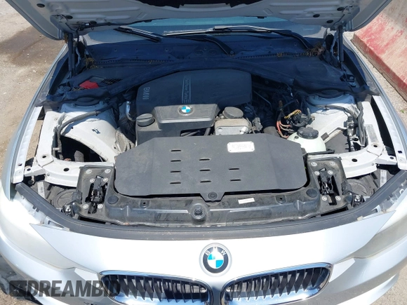 2014 BMW 3 Series 328i xDrive с VIN WBA3B5C59EP540972, выставлен на аукционе IAAI как лот 42411013 с пробегом 183 757 миль миль и . История ставок и продаж доступна на DreamBid. Изображение 10.