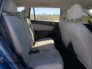 2019 Volkswagen Tiguan S z VIN 3VV0B7AX7KM010234, wystawiony jako Copart lot #53613175 z przebiegiem 55 980 mil mil oraz Szkoda całkowita • Salvage title. Historia ofert i sprzedaży dostępna na DreamBid. Obrazek 11.