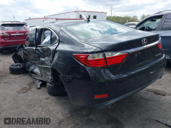 2013 Lexus ES 4dr Sdn with VIN JTHBK1GG5D2068945, listed as a IAAI auction lot 42027259 with 111,413 mi miles. Bid and sale history available at carsss.com. Image 3.