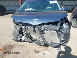 2014 Toyota Sienna XLE with VIN 5TDYK3DC2ES500586, listed as a IAAI auction lot 41995867 with 148,861 mi miles and . Bid and sale history available at DreamBid. Image 6.