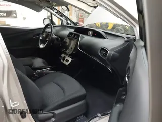 2017 Toyota Prius Plus z VIN JTDKARFP1H3044307, wystawiony jako IAAI lot #41440321 z przebiegiem 40 512 mil mil oraz . Historia ofert i sprzedaży dostępna na DreamBid. Obrazek 5.