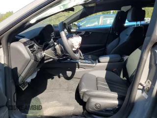 2022 Audi A5 Sportback S line Premium Plus z VIN WAUFACF56NA040190, wystawiony jako Copart lot #68565804 z przebiegiem Nie podano mil oraz Szkoda całkowita • Salvage title. Historia ofert i sprzedaży dostępna na DreamBid. Obrazek 7.
