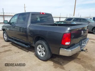 2021 Ram 1500 Tradesman z VIN 3C6RR6KG9MG563230, wystawiony jako IAAI lot #41905688 z przebiegiem 81 143 mil mil oraz . Historia ofert i sprzedaży dostępna na DreamBid. Obrazek 3.