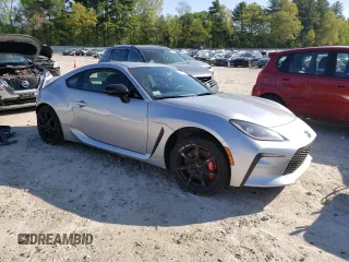 2024 Toyota 86 Premium z VIN JF1ZNBE15R9755858, wystawiony jako Copart lot #55677285 z przebiegiem 4 291 mil mil oraz Szkoda całkowita • Salvage title. Historia ofert i sprzedaży dostępna na DreamBid. Obrazek 4.