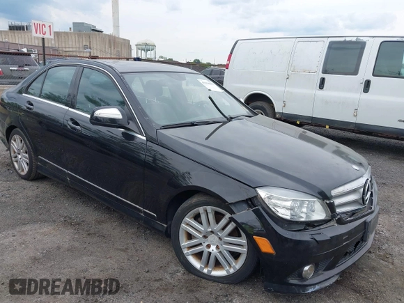 2009 Mercedes-Benz C 300 Sport z VIN WDDGF81X49R083504, wystawiony jako IAAI lot #42334397 z przebiegiem 98 913 mil mil oraz . Historia ofert i sprzedaży dostępna na DreamBid. Obrazek 1.