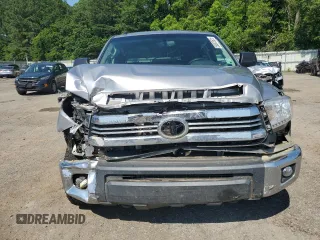 2016 Toyota Tundra SR5 z VIN 5TFDW5F10GX557117, wystawiony jako Copart lot #56503625 z przebiegiem 138 648 mil mil oraz Szkoda całkowita • Salvage title. Historia ofert i sprzedaży dostępna na DreamBid. Obrazek 5.