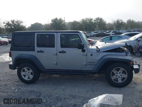 2014 Jeep Wrangler Unlimited Sport with VIN 1C4BJWDG8EL314792, listed as a IAAI auction lot 41489203 with 94,382 mi miles. Bid and sale history available at carsss.com. Image 14.