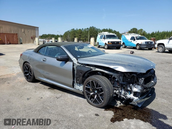 2020 BMW M8 Competition z VIN WBSDZ0C08LCD28171, wystawiony jako Copart lot #47561694 z przebiegiem Nie podano mil oraz . Historia ofert i sprzedaży dostępna na DreamBid. Obrazek 4.
