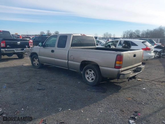 2000 Chevrolet Silverado 1500 LS with VIN 2GCEC19T4Y1217633, listed as a IAAI auction lot 41738532 with 1 mi miles. Bid and sale history available at carsss.com. Image 3.