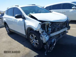 2017 Toyota RAV4 LE z VIN JTMZFREV7HJ143595, wystawiony jako IAAI lot #41626422 z przebiegiem 78 236 mil mil oraz . Historia ofert i sprzedaży dostępna na DreamBid. Obrazek 1.